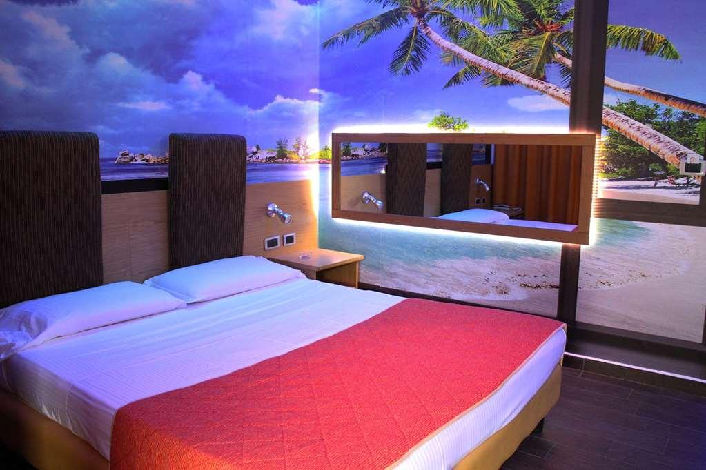 Orange Motel Vergiate Rom bilde